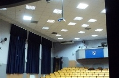 Оснащение актового зала университета ярким лазерным проектором в Киеве для отображения всевозможной видео информации с компьютера